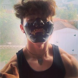 Meet your Posher, Weston